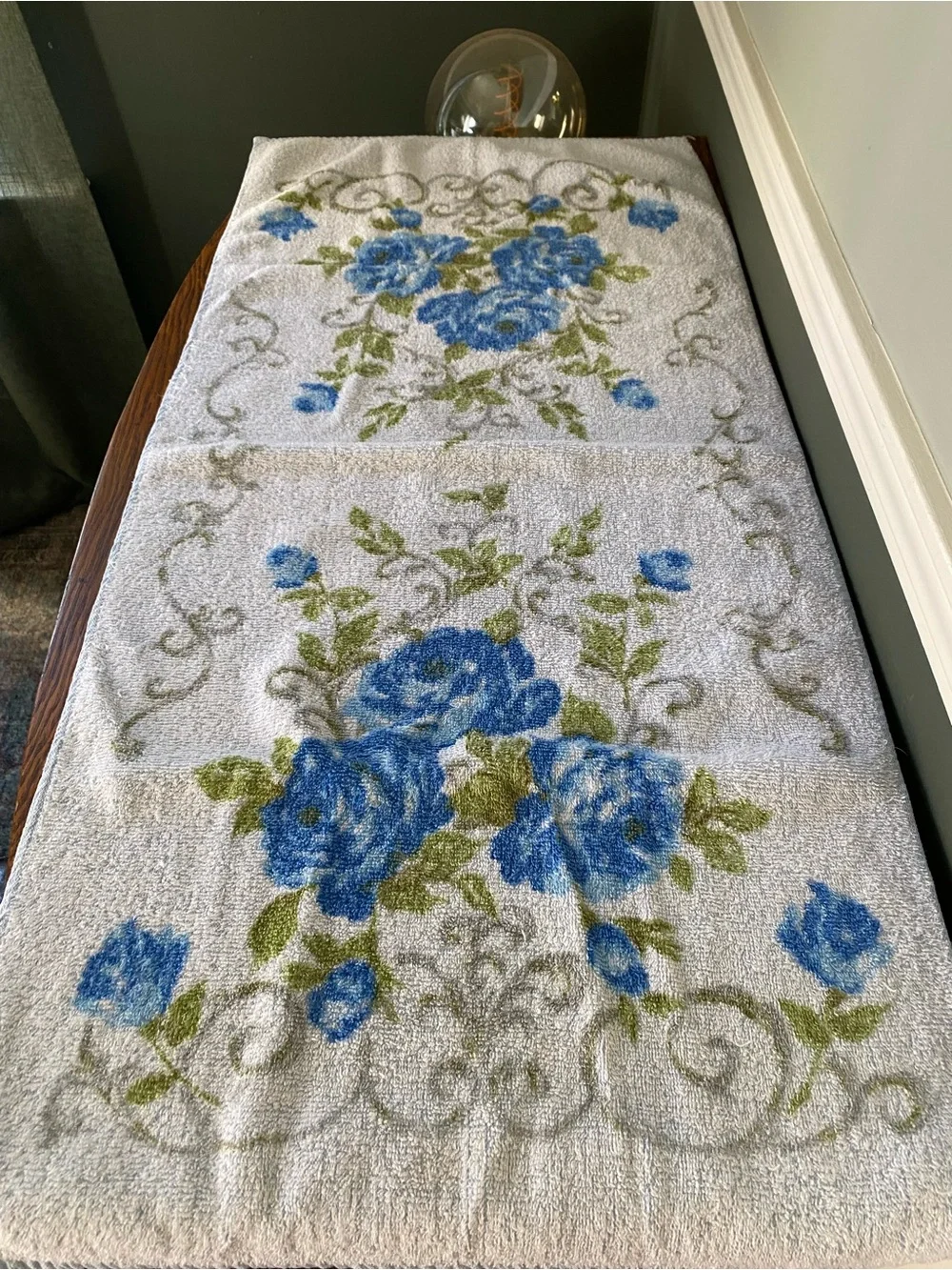 Vintage 1960s Mid Century MCM Blue Floral Bathroom Towel
